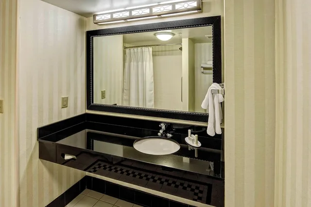 غرفة قياسية بسريرين كوين لذوي الإعاقة، Fairfield Inn & Suites by Marriott Memphis Olive Branch 6/8