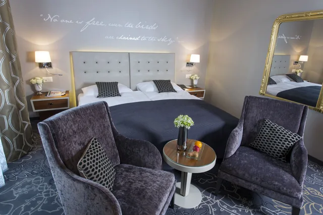 Lifestyle, Suite, King Bed، Schweizerhof 2/9