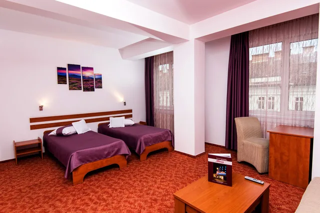 جناح، Alexis Hotel 3/10