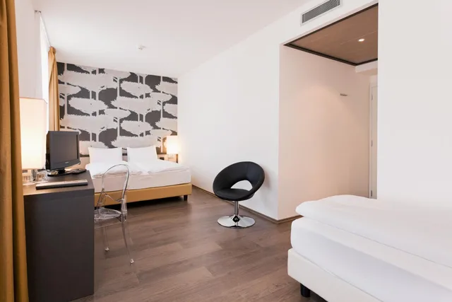 غرفة ثلاثية بسرير كوين وسرير فردي، Hotel Spa Internazionale 2/2