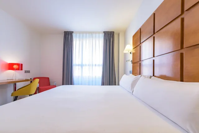 غرفة مفردة، Zentral Ave Zaragoza 1/7