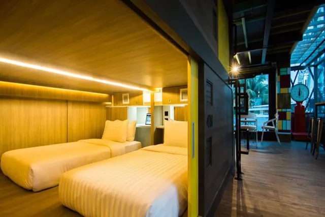 Capsule, Twin Beds، Nonze Hostel 1/4