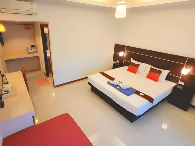 غرفة سوبيريور بسرير كوين، Golden Bay Cottage 2/2