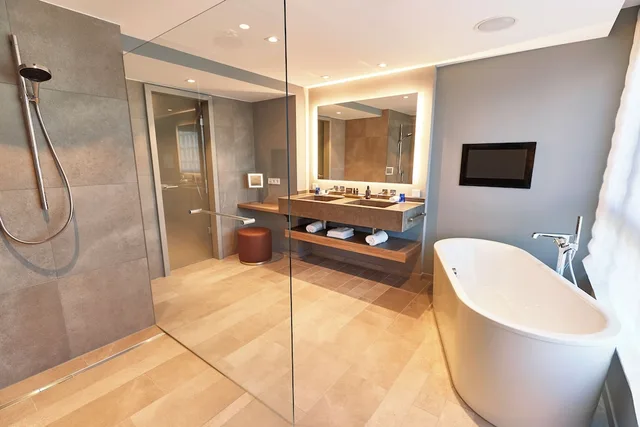 جناح ديلوكس، Steigenberger Hotel Hamburg 8/10