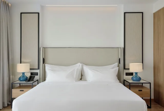 Deluxe, Queen Bed, Garden View, Sofa, Private Garden، MELIA DURRES ALBANIA 1/2