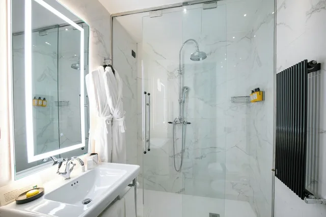 جناح تنفيذي بسرير كينج مع أريكة، Roma Luxus Hotel 4/4