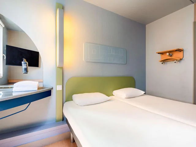 غرفة قياسية بسريرين منفصلين، Ibis Budget Lyon Villeurbanne 1/6