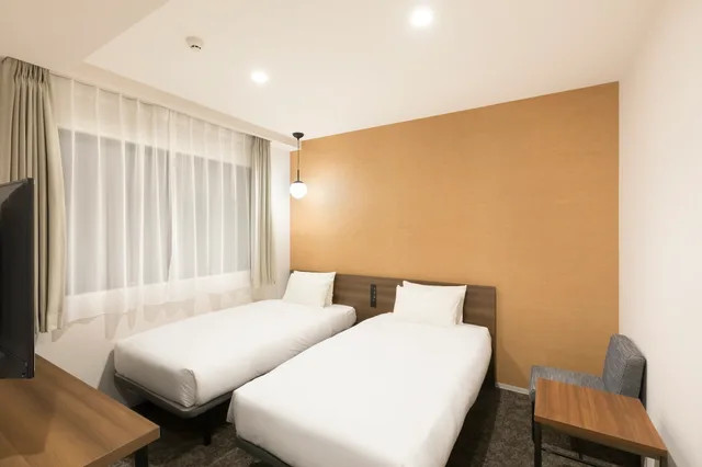 Economy, Twin Beds, M's Hotel Sanjo Omiya 1/2