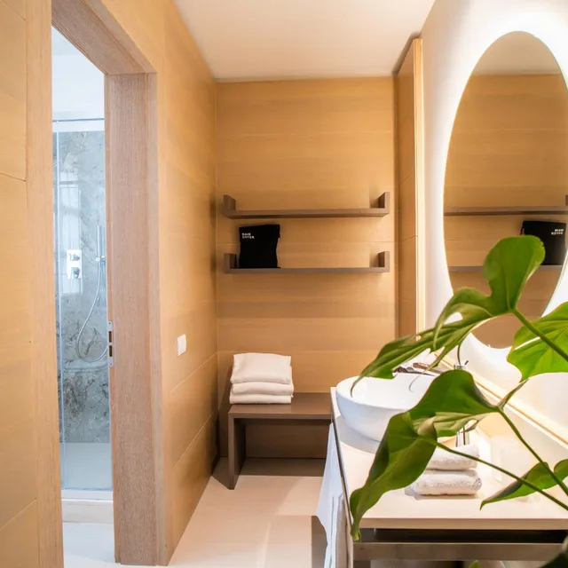 جناح بشرفة، Grand Hotel Alassio Beach & SPA Resort 3/3