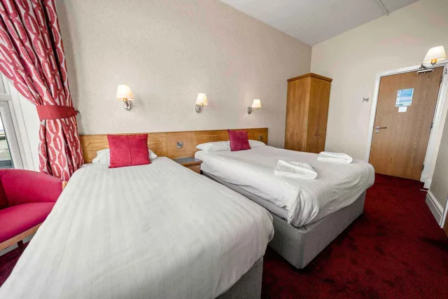 غرفة بسرير فردي، Claremont Hotel 2/2