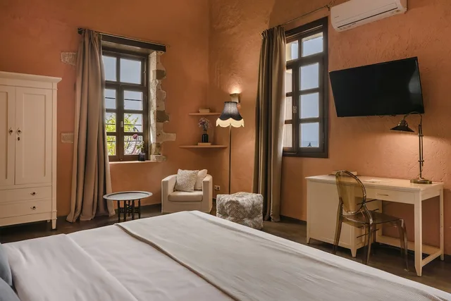 غرفة سوبيريور بسرير كينج بشرفة، Alcanea Boutique Hotel 4/7
