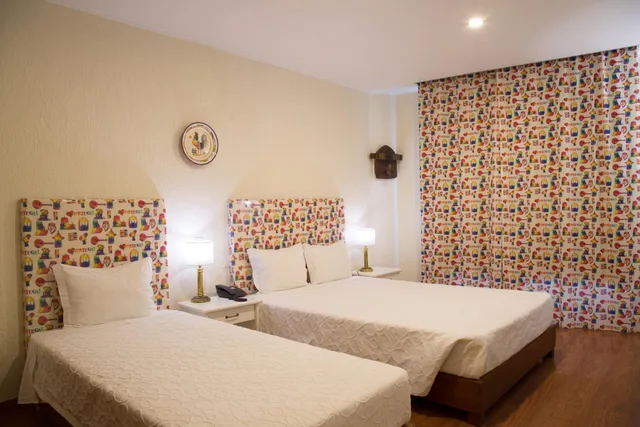 غرفة ثلاثية، Hotel AS Lisboa 2/10