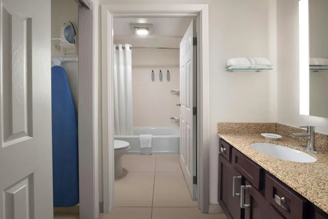 Studio, Queen Bed, Sofa, Residence Inn New Orleans Metairie 3/5