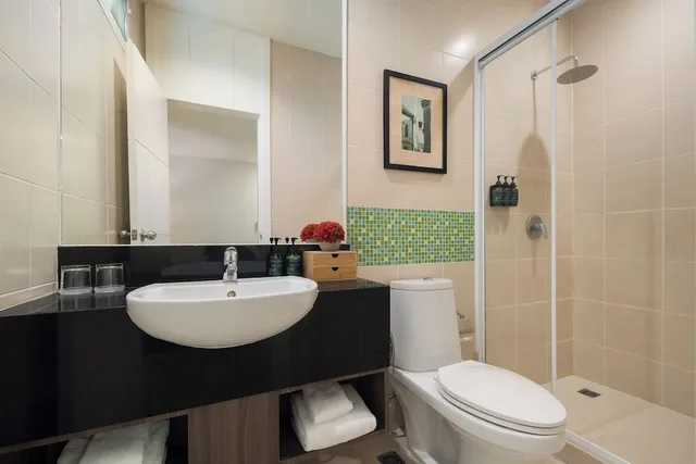 غرفة بريميير بسريرين منفصلين بشرفة، The Legacy Hotel Nana Sukhumvit, Aspira Collection 5/5