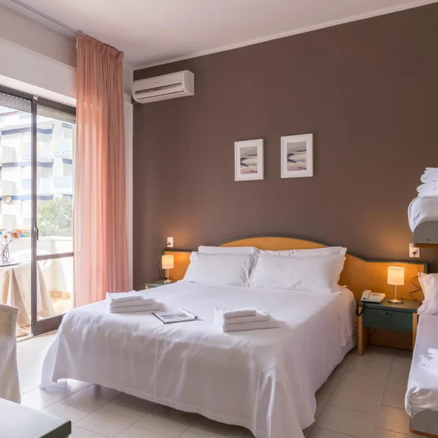 غرفة رباعية بشرفة، HOTEL SOLE 3/10