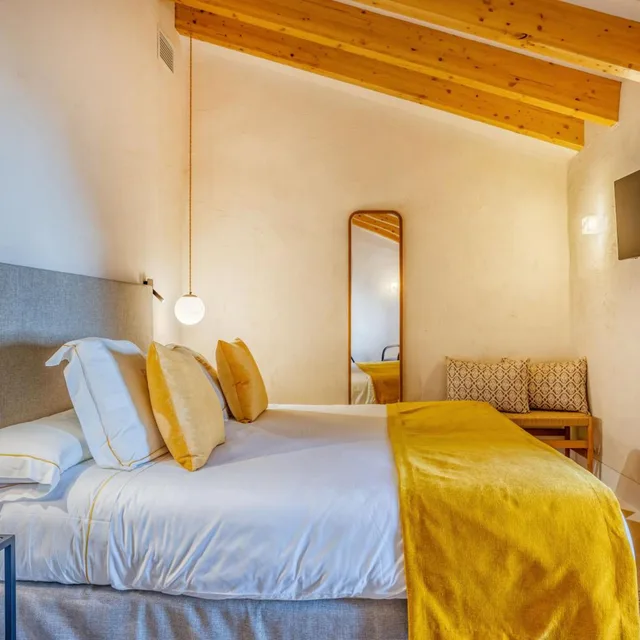 غرفة بسرير مزدوج أو سريرين منفصلين، Finca Hotel Son Palou 4/7