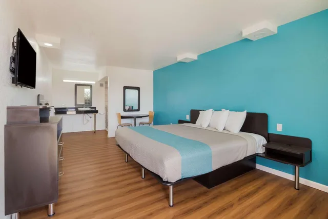 غرفة بسرير كينج لذوي الإعاقة، Motel6 Temple, TX 2/10