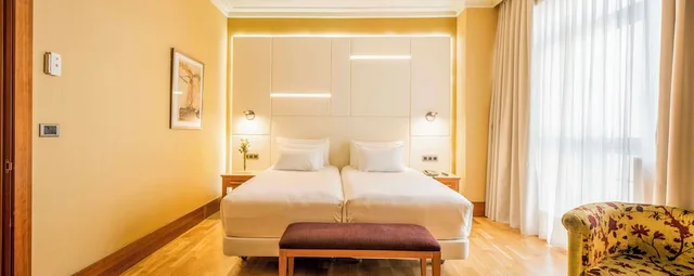 غرفة بريميوم بسرير مزدوج بإطلالة، Nh Collection Vigo 3/9
