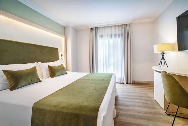 غرفة بسريرين منفصلين بشرفة، Barcelo Isla Canela 5/10