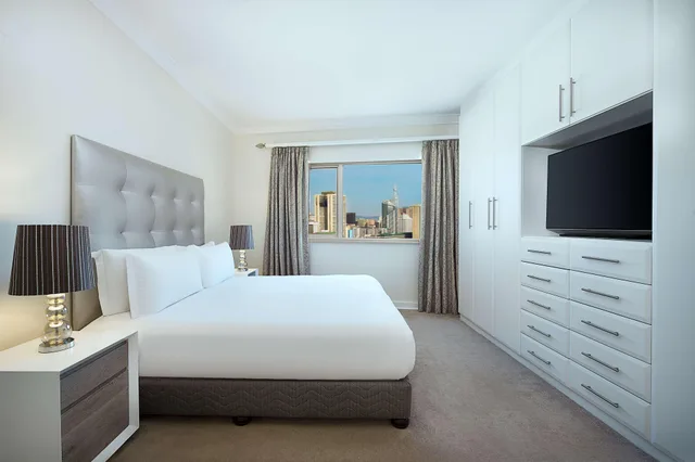 شقة بغرفتي نوم، Hilton Durban 1/1