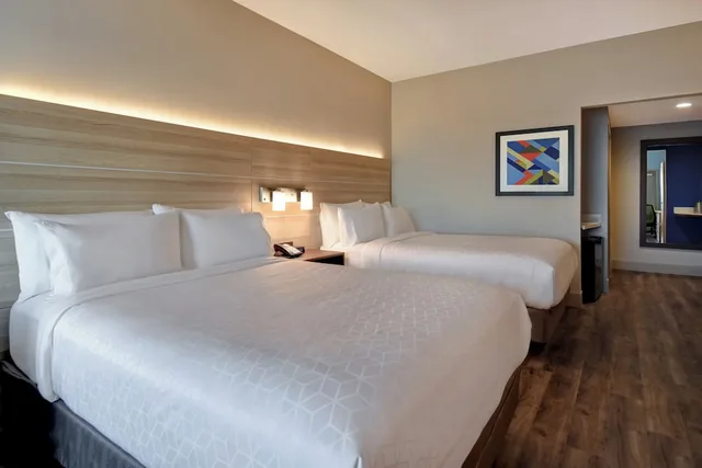 Standard, 2 Queen Beds, Bathtub, Accessible, Holiday Inn Express Suites Galveston Beach 1/4