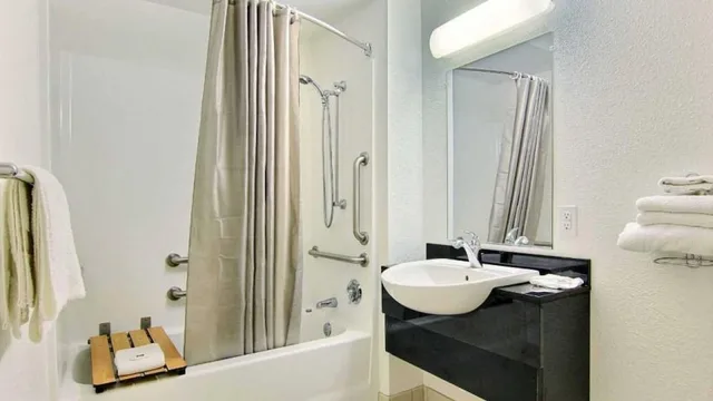 غرفة ديلوكس بسرير كوين لذوي الإعاقة، Motel6 Kingsville, TX 7/8