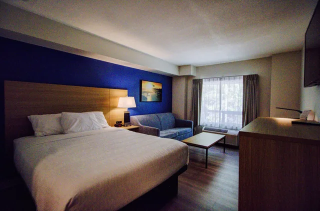 جناح بسرير كوين، Baymont by Wyndham Gold River 1/1