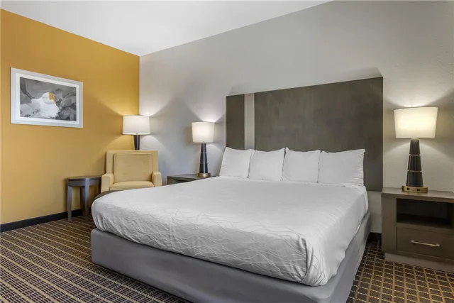 غرفة بسرير كينج لذوي الإعاقة، Best Western Plus Lampasas Inn and Suites 2/4