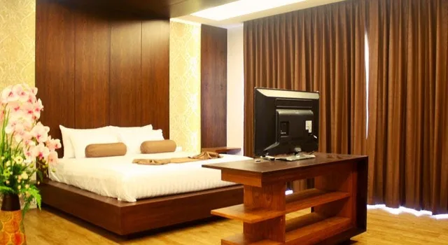 Luxury, Beach Front، Phi Phi Cliff Beach Resort 1/1