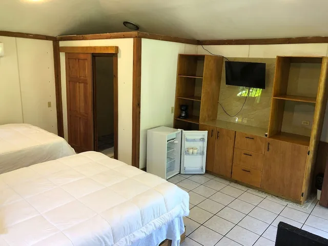 Room, 2 Double Beds, Garden View, Coconut Tree West End 3/5