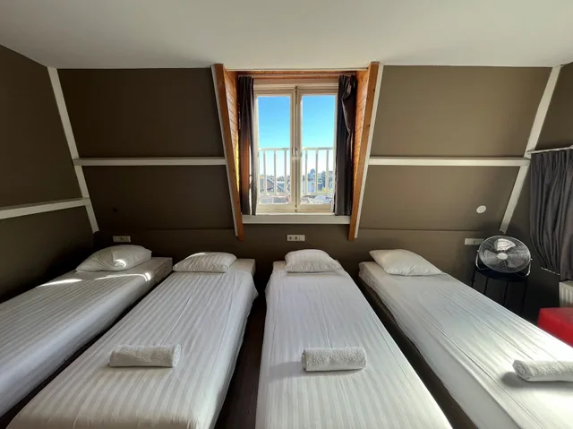 Room, Quadruple, Heart of Amsterdam 5/10