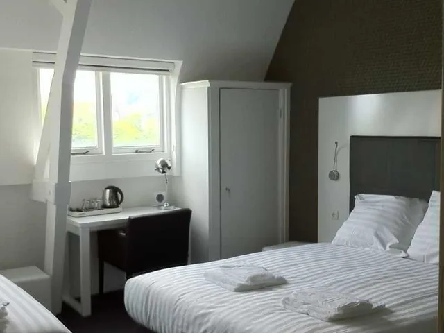 غرفة ثلاثية صغيرة، Hotel Vossius Vondelpark 1/4