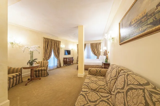 غرفة ديلوكس بسرير مزدوج بإطلالة على المتنزه، Hotel Villa Barbarich 3/4