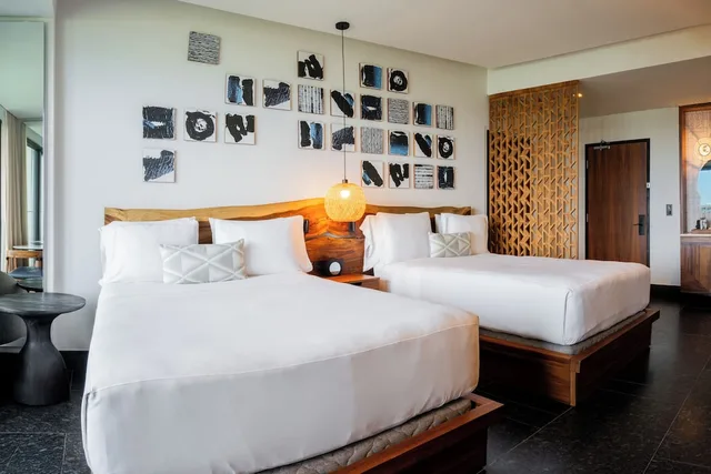 غرفة بسريرين كوين بإطلالة على البحر، Conrad Tulum Riviera Maya 8/11