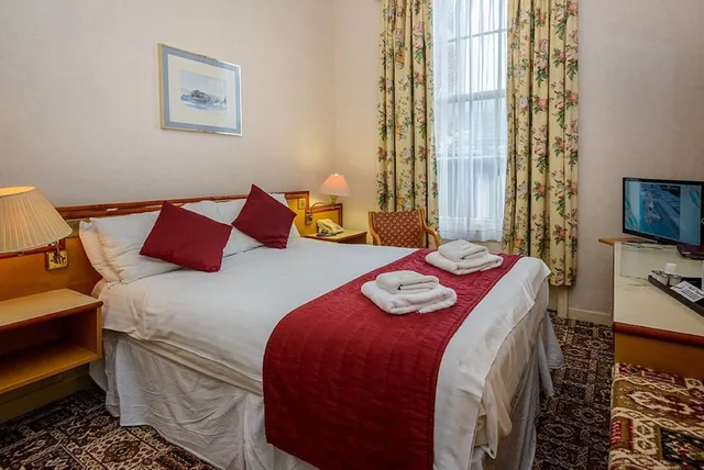 غرفة قياسية بسرير مزدوج، Russell Hotel - Daish's Holidays 1/3