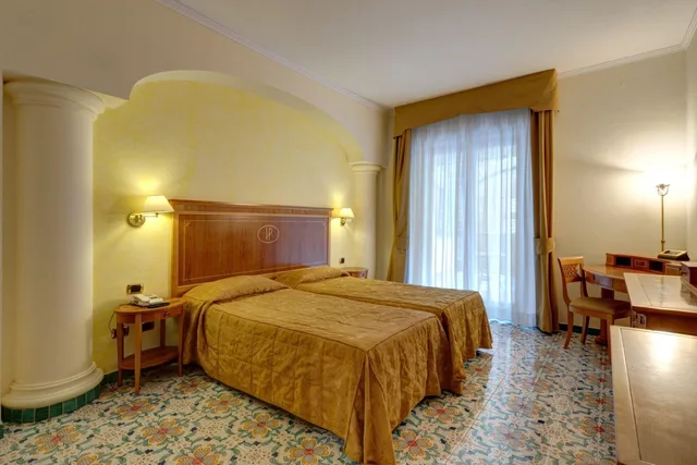 Standard, Quadruple, Balcony, Grand Hotel President 1/3