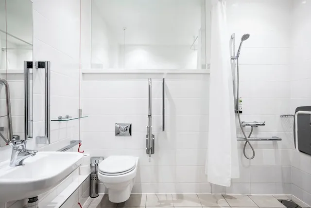 غرفة بسريرين منفصلين لذوي الإعاقة، Point A Hotel Paddington 5/10