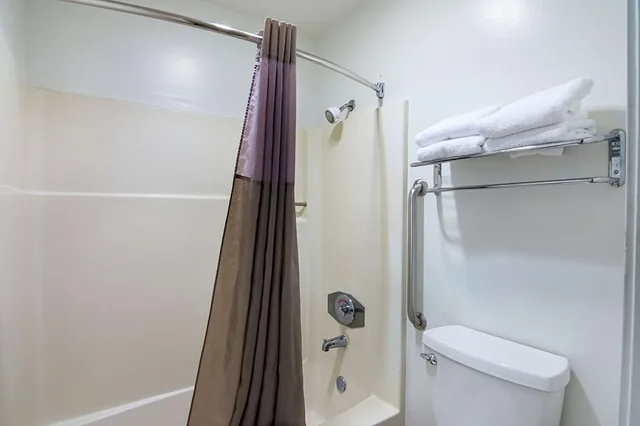 غرفة قياسية بسريرين كوين، Studio6 Concord, CA 8/9