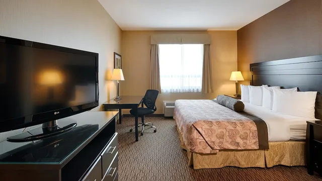 غرفة قياسية بسرير كينج لذوي الإعاقة، Best Western Estevan Inn & Suites 4/7