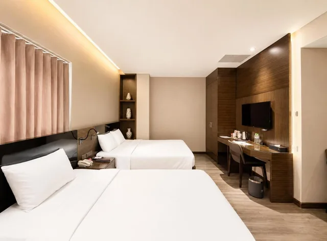 غرفة بريميير ثلاثية، QUEEN ANN HOTEL 2/10