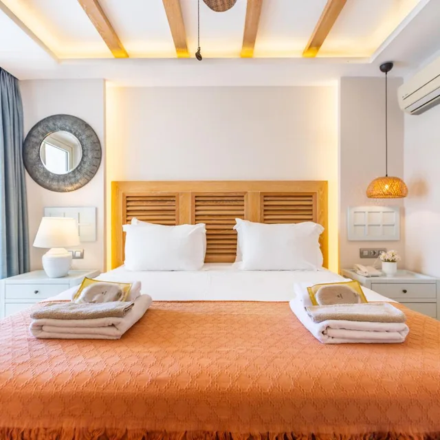 غرفة بسرير مزدوج بإطلالة على البحر، Kalkan Saray Suites Hotel 8/10