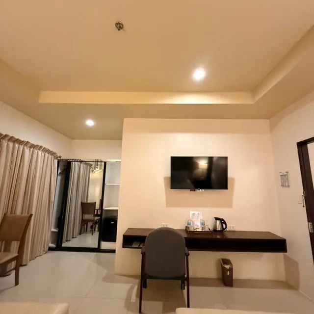غرفة ديلوكس بسرير مزدوج بشرفة، Sierra Hotel 9/10