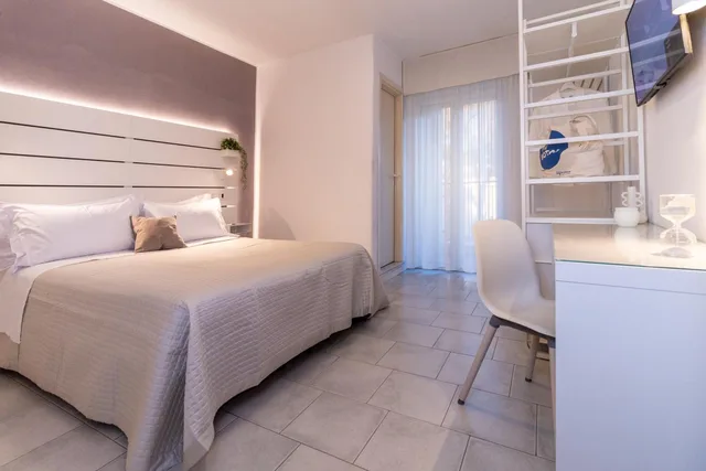 غرفة قياسية بسرير مزدوج، Hotel Alfonsina 1/8