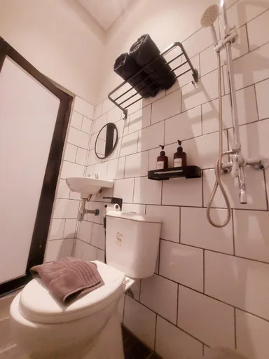غرفة قياسية، Sembilan House 2/2