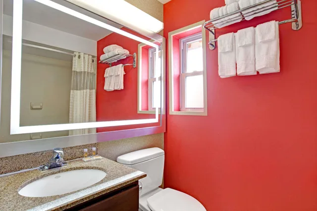 غرفة بسرير كينج، Days Inn by Wyndham Ridgefield NJ 3/4