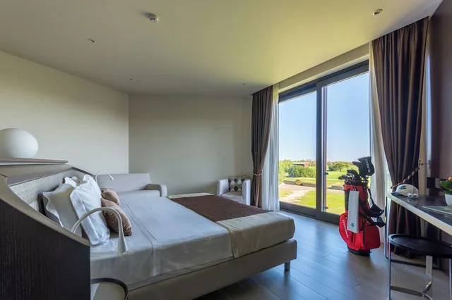 غرفة سوبيريور بسرير مزدوج، Golf Hotel 3/10