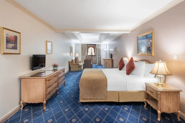 غرفة بريميوم بسرير كينج بإطلالة على الحرم، دار الإيمان إنتركونتنينتال(Intercontinental Madinah Dar Al Iman) 3/6