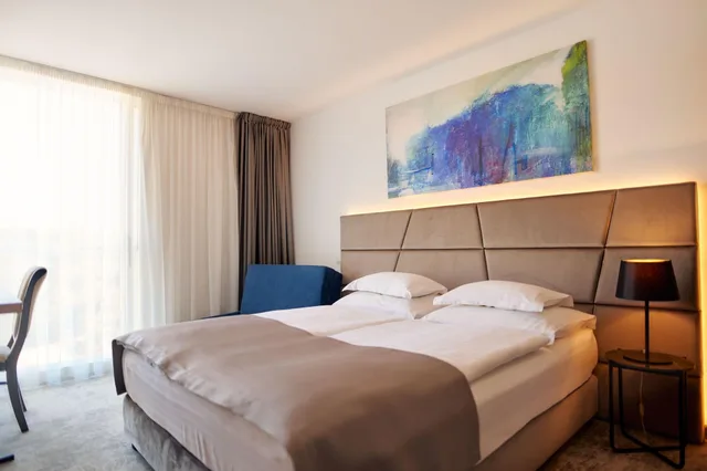 غرفة عائلية ثلاثية بإطلالة على البحر، Paris Hotel 2/6
