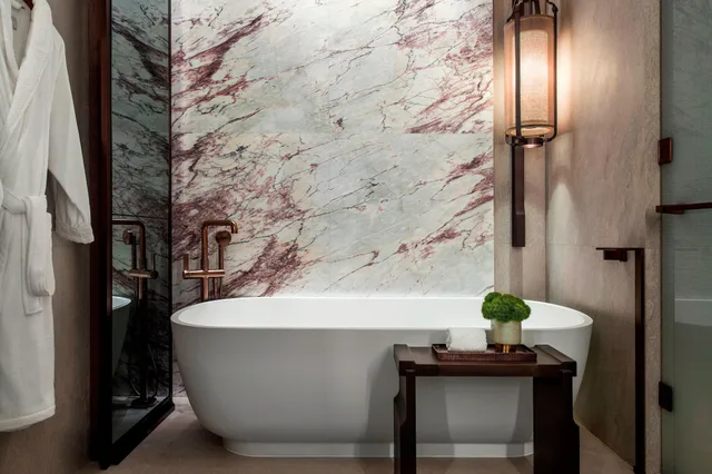 غرفة ركنية بسرير كينج بإطلالة على المدينة، The St. Regis Hong Kong 5/5