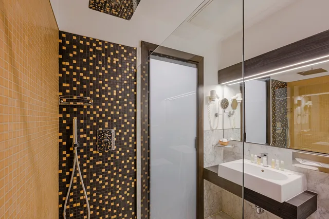 غرفة سوبيريور بسرير كوين، Museum Hotel Budapest 8/10